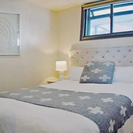 City Fringe Apartment With Sky Tower And City Views Auckland Bagian luar foto